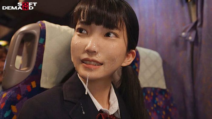 JKの制服ブレザーに滴るザーメン！競技かるた部の合宿でぶっかける